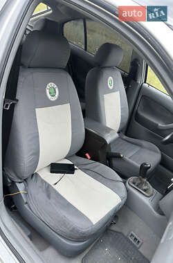 Лифтбек Skoda Octavia 2003 в 