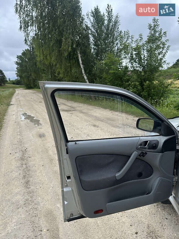 Лифтбек Skoda Octavia 2003 в Вишневце