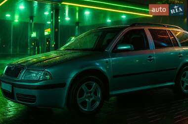 Универсал Skoda Octavia 2003 в Сваляве