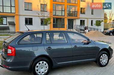 Универсал Skoda Octavia 2011 в 