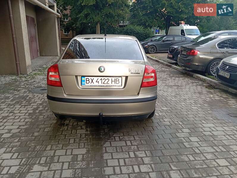 Лифтбек Skoda Octavia 2004 в Ивано-Франковске