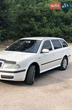 Универсал Skoda Octavia 2002 в Чернигове
