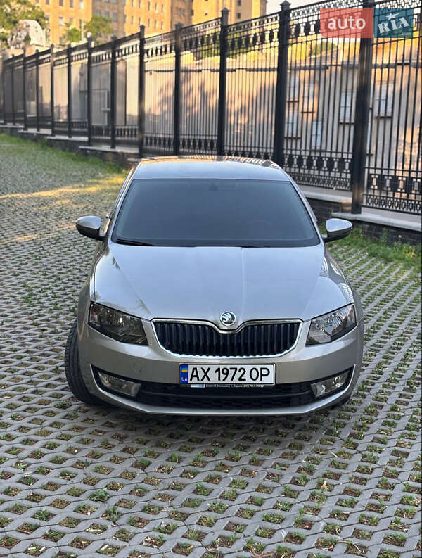 Лифтбек Skoda Octavia 2013 в 