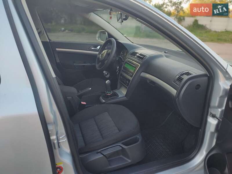 Лифтбек Skoda Octavia 2011 в Харькове