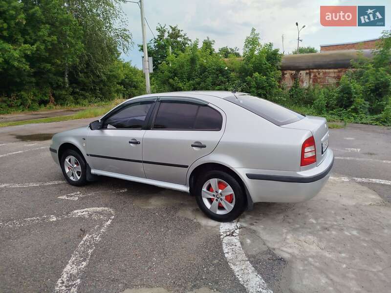 Лифтбек Skoda Octavia 2004 в Конотопе