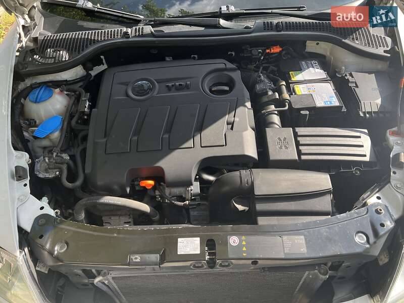 Универсал Skoda Octavia 2012 в Самборе