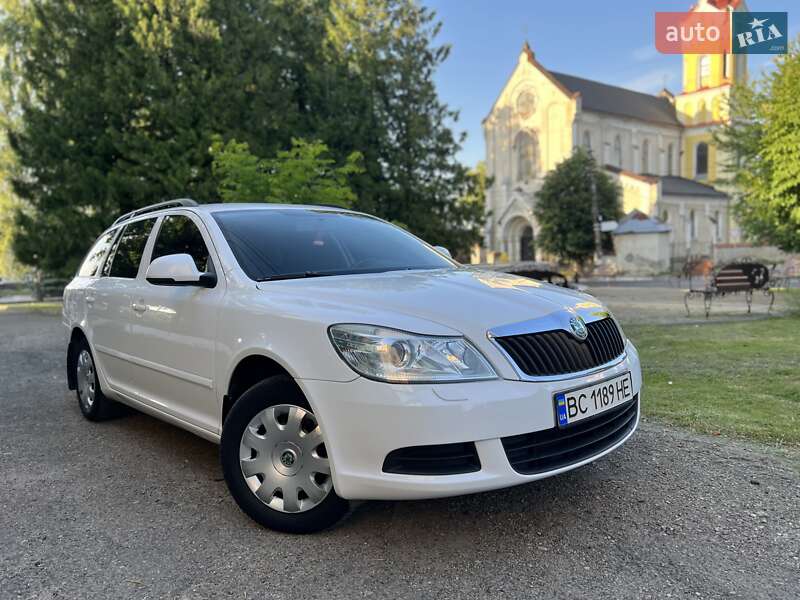 Универсал Skoda Octavia 2012 в Самборе