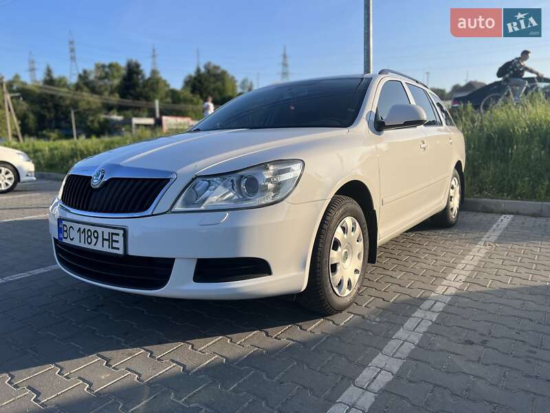 Универсал Skoda Octavia 2012 в Самборе