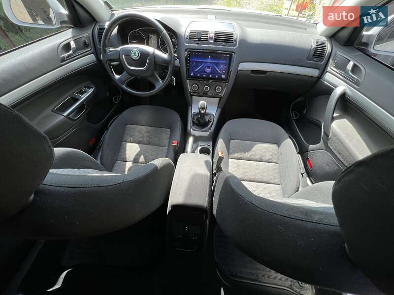 Универсал Skoda Octavia 2012 в Самборе