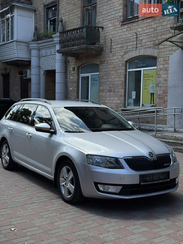Универсал Skoda Octavia 2015 в Киеве