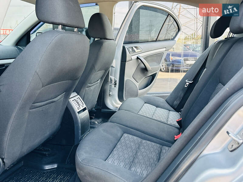 Лифтбек Skoda Octavia 2012 в Харькове