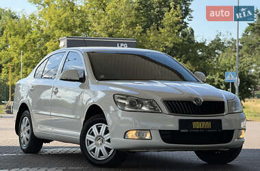 Лифтбек Skoda Octavia 2012 в 