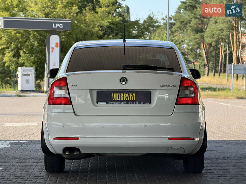 Лифтбек Skoda Octavia 2012 в Киеве
