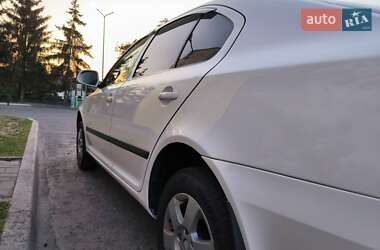 Лифтбек Skoda Octavia 2011 в 