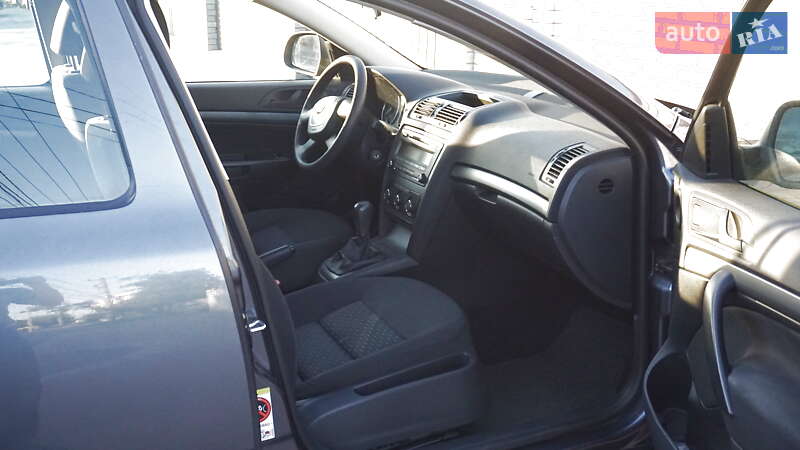 Универсал Skoda Octavia 2010 в Виннице