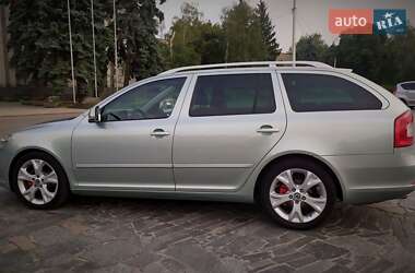 Универсал Skoda Octavia 2010 в 