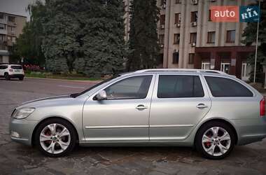 Универсал Skoda Octavia 2010 в 