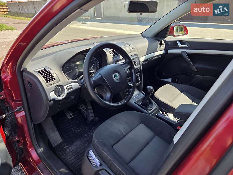 Ліфтбек Skoda Octavia 2008 в Новомосковську