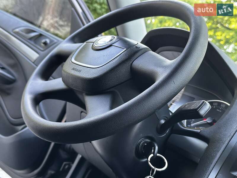 Універсал Skoda Octavia 2011 в Дрогобичі
