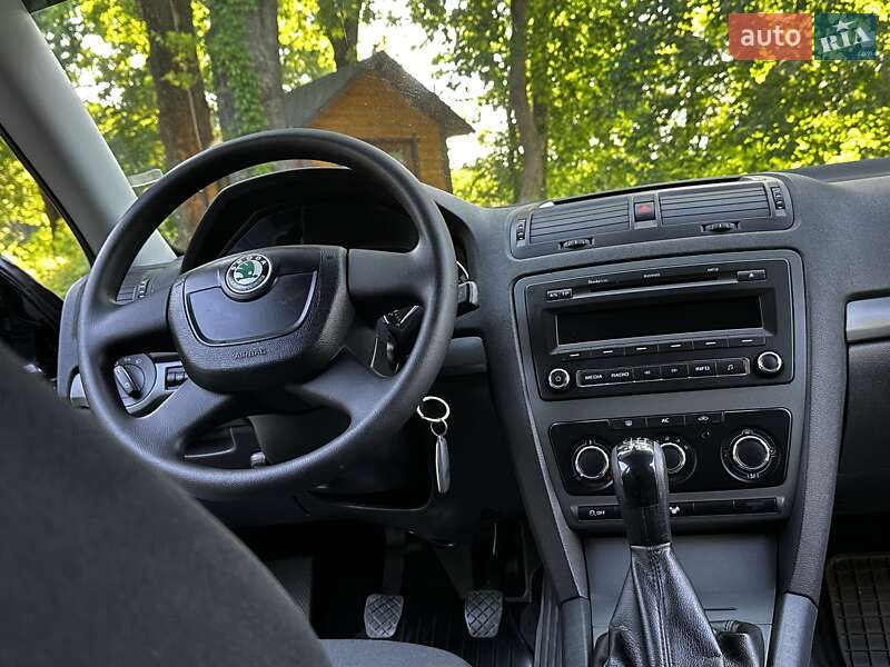 Універсал Skoda Octavia 2011 в Дрогобичі