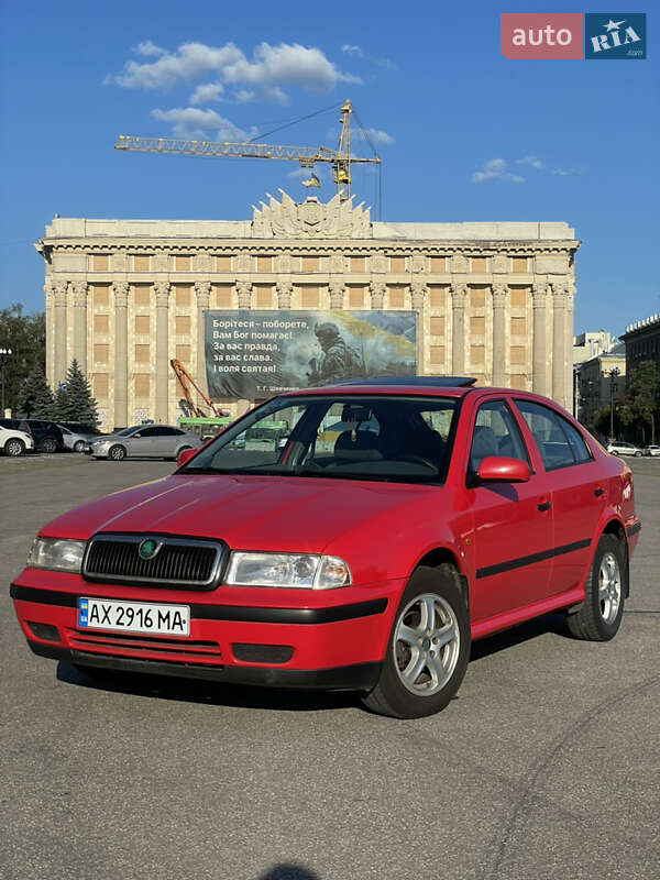 Лифтбек Skoda Octavia 1998 в 