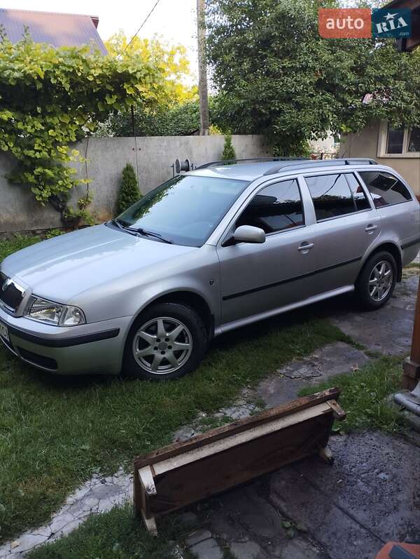 Универсал Skoda Octavia 2008 в Лановцах