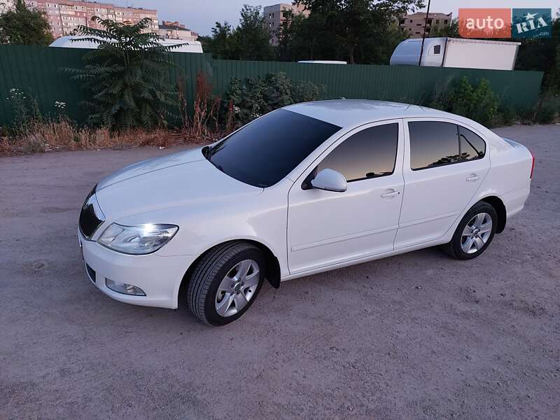 Лифтбек Skoda Octavia 2012 в Кропивницком