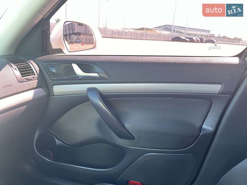 Лифтбек Skoda Octavia 2011 в Киеве