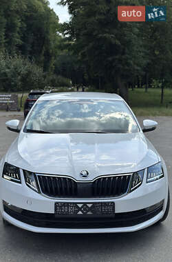 Ліфтбек Skoda Octavia 2019 в 