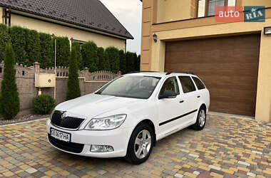 Универсал Skoda Octavia 2012 в Черновцах