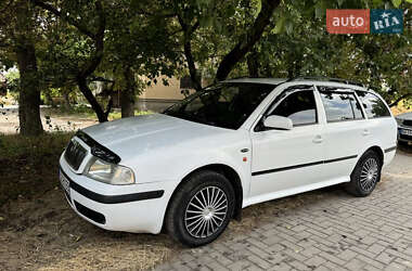 Универсал Skoda Octavia 2002 в Врадиевке