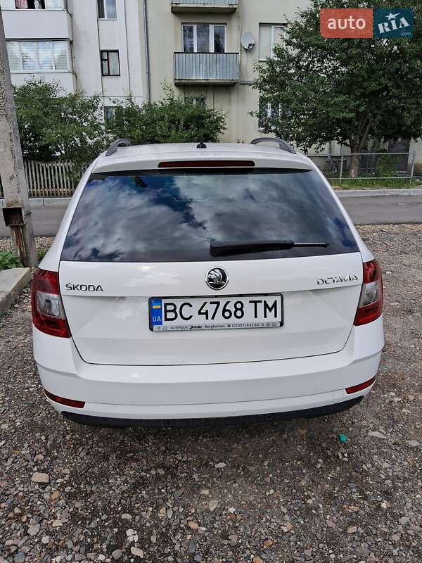 Универсал Skoda Octavia 2020 в Бориславе