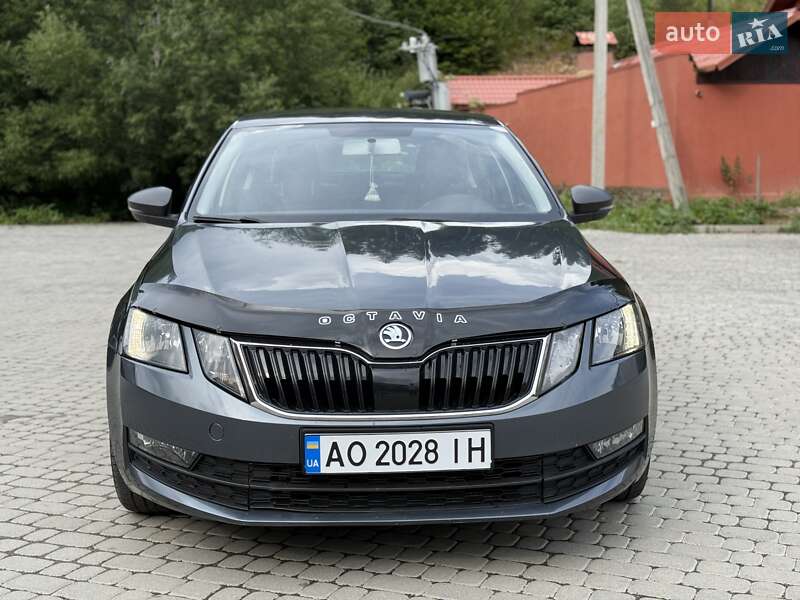 Лифтбек Skoda Octavia 2017 в Ужгороде
