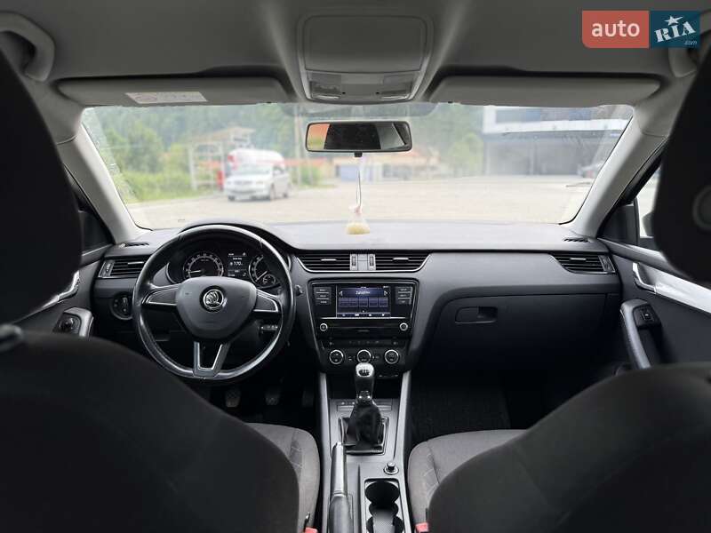 Лифтбек Skoda Octavia 2017 в Ужгороде