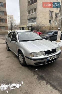 Лифтбек Skoda Octavia 2004 в 