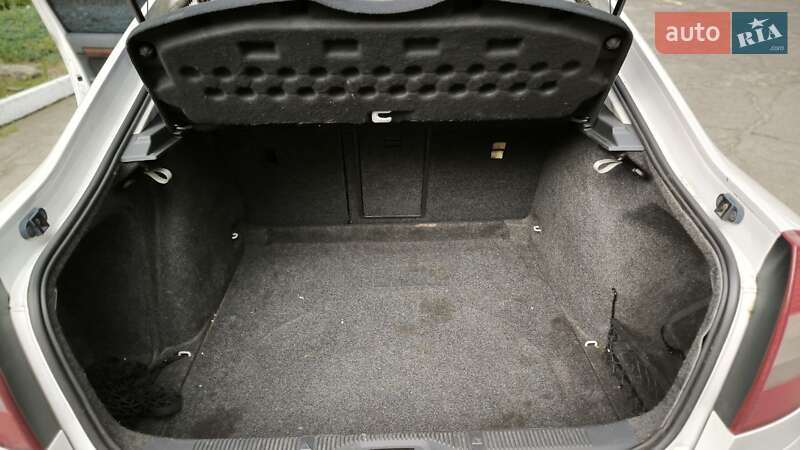 Лифтбек Skoda Octavia 2011 в Днепре
