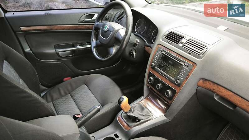 Лифтбек Skoda Octavia 2011 в Днепре