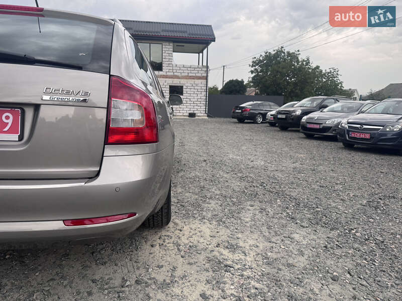 Универсал Skoda Octavia 2010 в Звенигородке