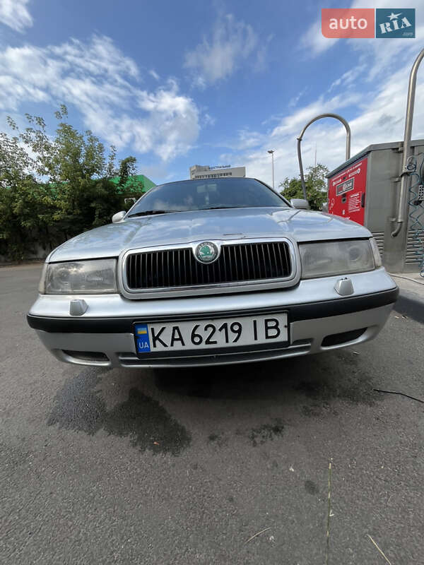 Лифтбек Skoda Octavia 1999 в Киеве