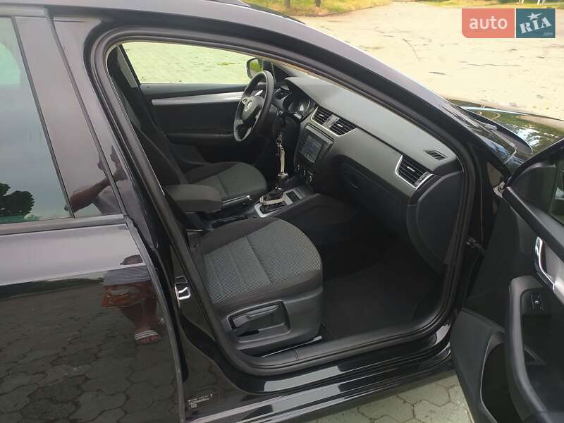 Универсал Skoda Octavia 2015 в Дубно