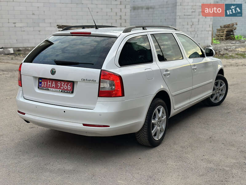 Універсал Skoda Octavia 2011 в Рівному