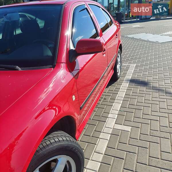 Лифтбек Skoda Octavia 2005 в Днепре