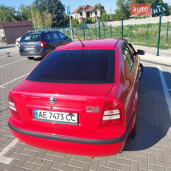 Лифтбек Skoda Octavia 2005 в Днепре