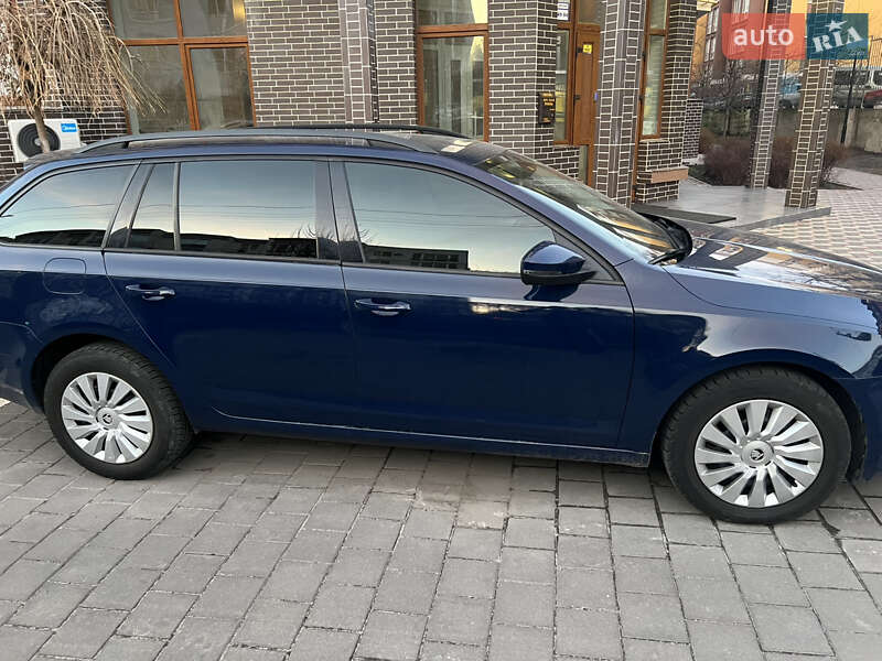 Универсал Skoda Octavia 2017 в Ирпене