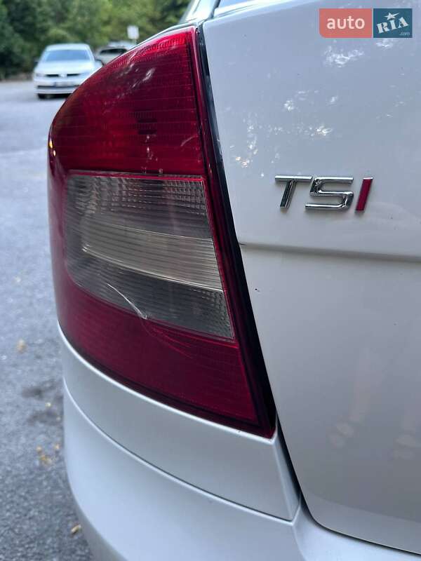 Ліфтбек Skoda Octavia 2011 в Полтаві