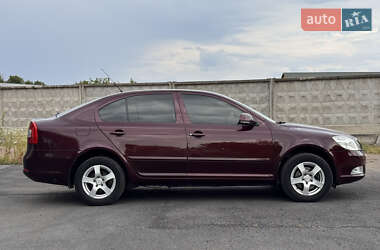 Лифтбек Skoda Octavia 2009 в 