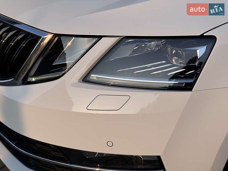 Универсал Skoda Octavia 2017 в Стрые