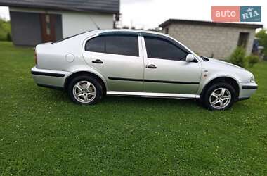 Лифтбек Skoda Octavia 1999 в 