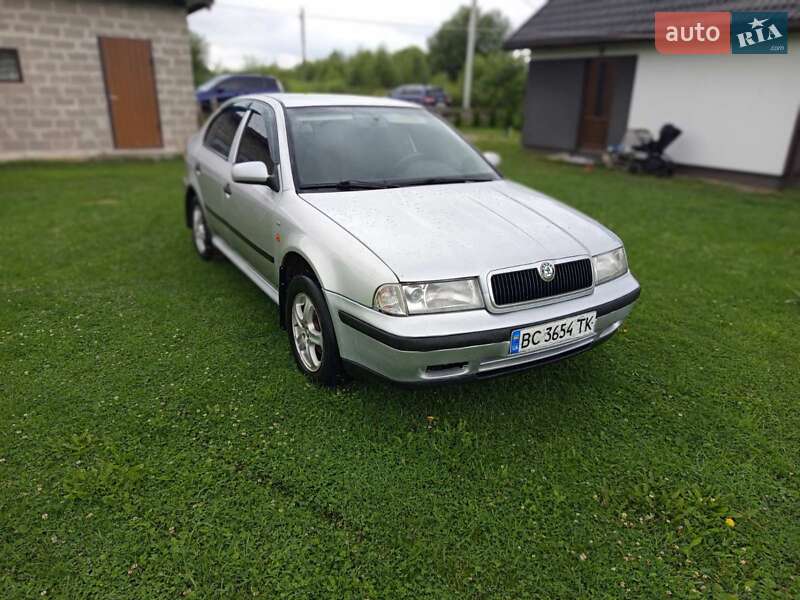 Ліфтбек Skoda Octavia 1999 в Новояворівську