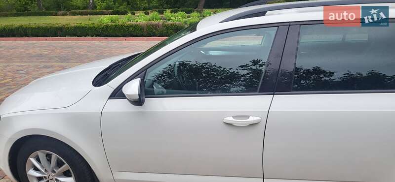 Универсал Skoda Octavia 2014 в Миргороде
